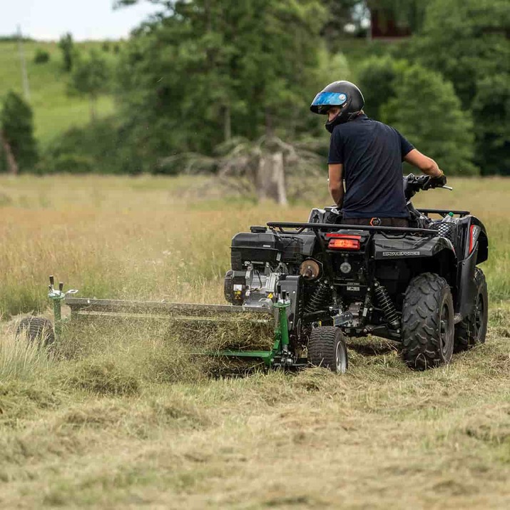 ATV-leikkuri luukulla ja sähköstartilla 1,5 m, Briggs and Stratton 13,5 hv 