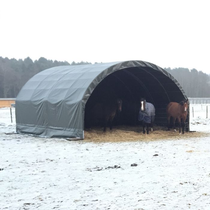 Tuulensuoja 6 x 6 m, sis. jaluskaarelliset aitaelementit