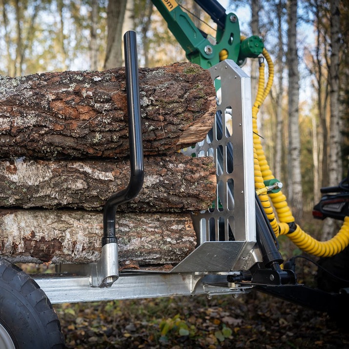 3 tonnin metsävaunu 4,2 m kuormaimella