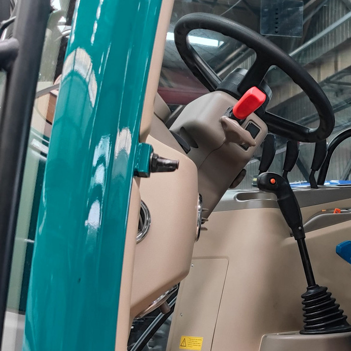 110 hv:n Lovol-nelivetotraktori 4WD 