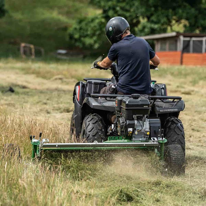 ATV-leikkuri luukulla ja sähköstartilla 1,5 m, Briggs and Stratton 13,5 hv 