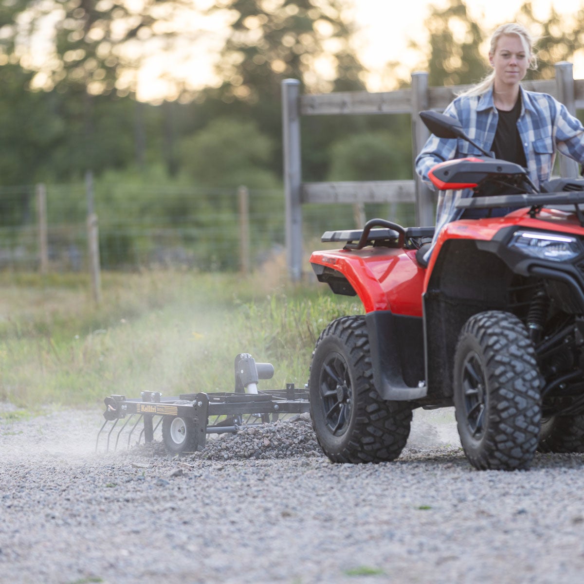 Pihaharava ATV säädettävä työkorkeus ja vetopiste