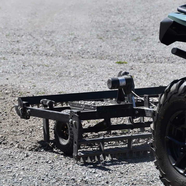 Pihaharava ATV säädettävä työkorkeus ja vetopiste