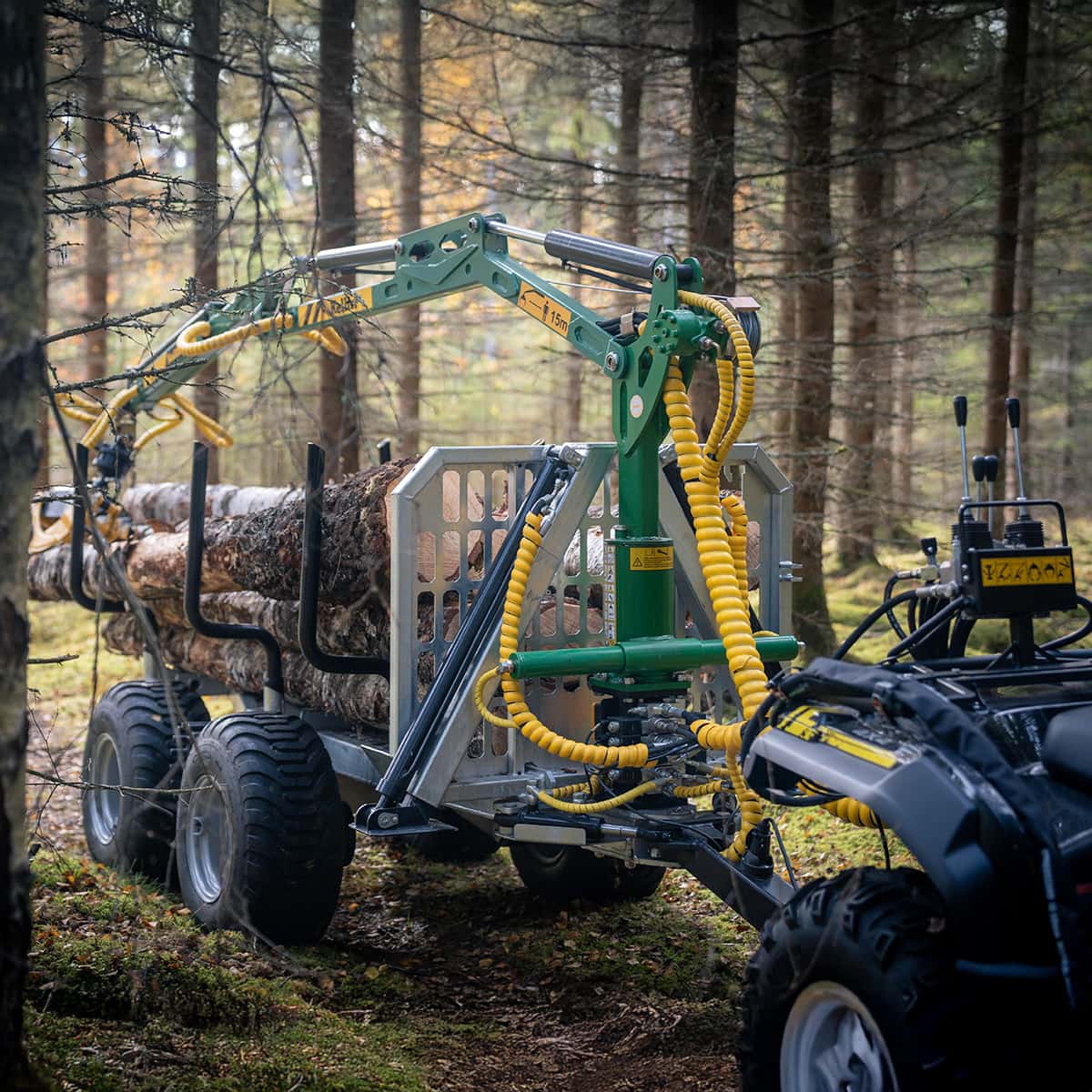 3 tonnin metsävaunu 4,2 m kuormaimella