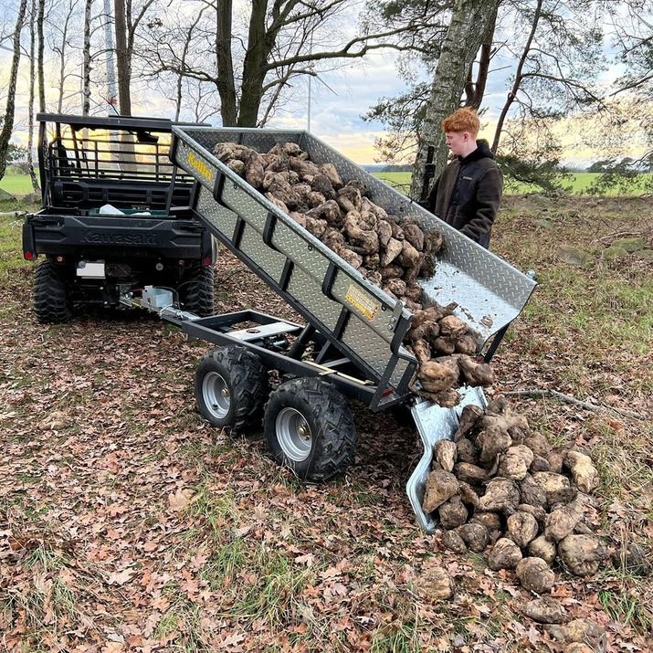 Sähköhydraulisella kipillä varustettu kippivaunu mönkijän, 1420 kg