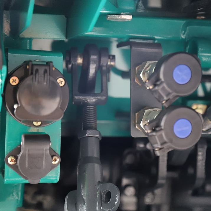 Kompaktitraktori Lovol 25 hv etukuormaajalla, ilman ohjaamoa 