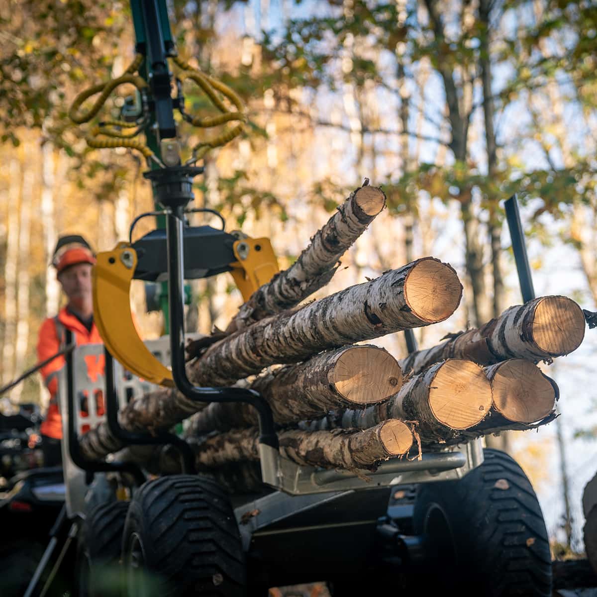 3 tonnin metsävaunu 4,2 m kuormaimella