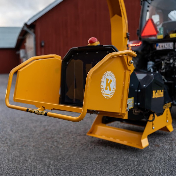 Haketin 150, jossa on hydraulinen syöttö