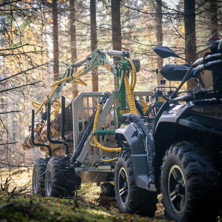 3 tonnin metsävaunu 4,2 m kuormaimella