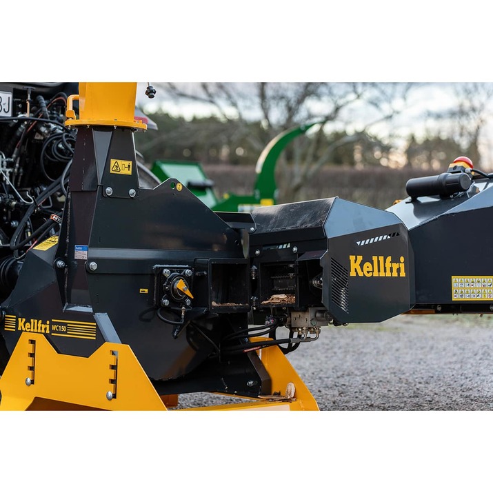 Haketin 150, jossa on hydraulinen syöttö