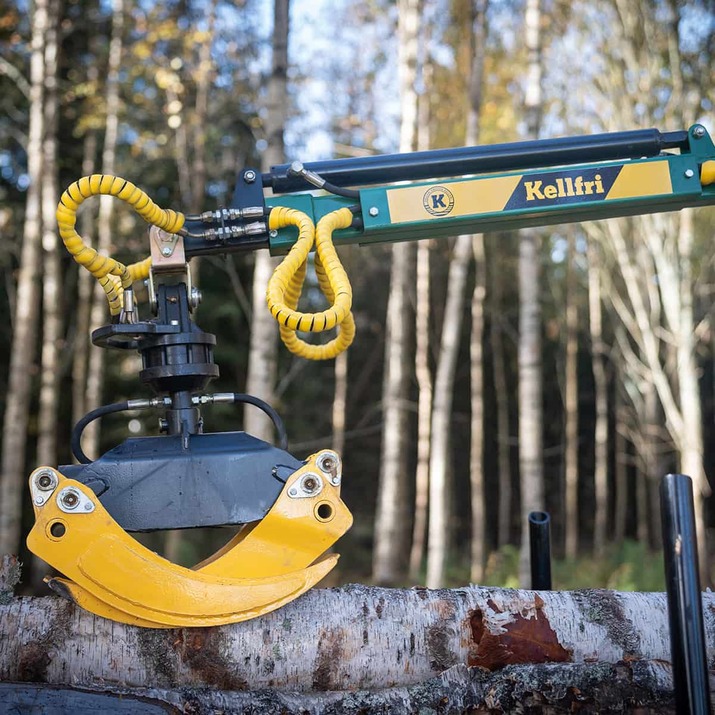 3 tonnin metsävaunu 4,2 m kuormaimella