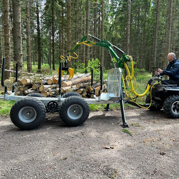 3 tonnin metsävaunu 4,2 m kuormaimella