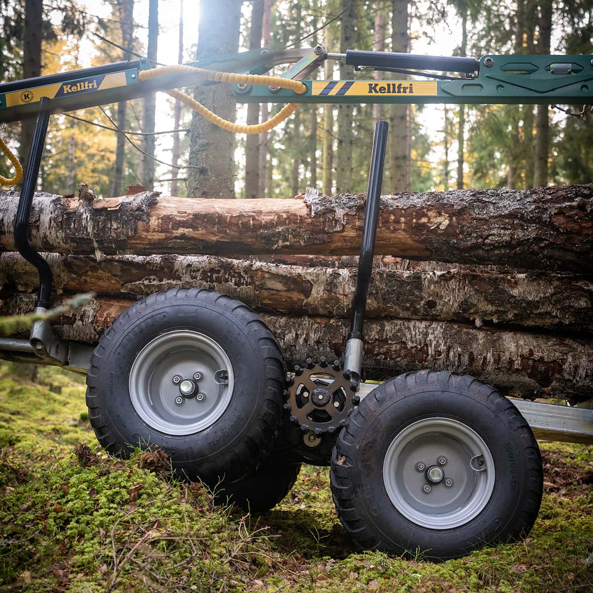 3 tonnin metsävaunu 4,2 m kuormaimella