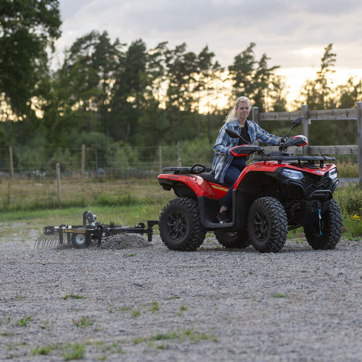 Pihaharava ATV säädettävä työkorkeus ja vetopiste
