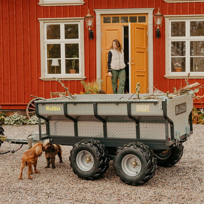 Sähköhydraulisella kipillä varustettu kippivaunu mönkijään, 1420 kg