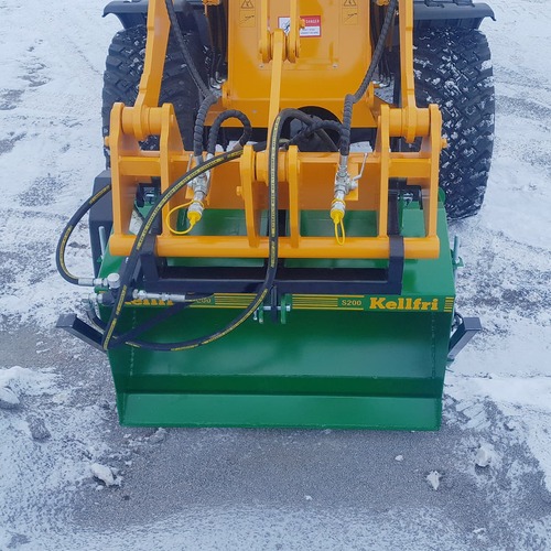 Hiekoitin 1,1 m, eteen asennettava, Euro