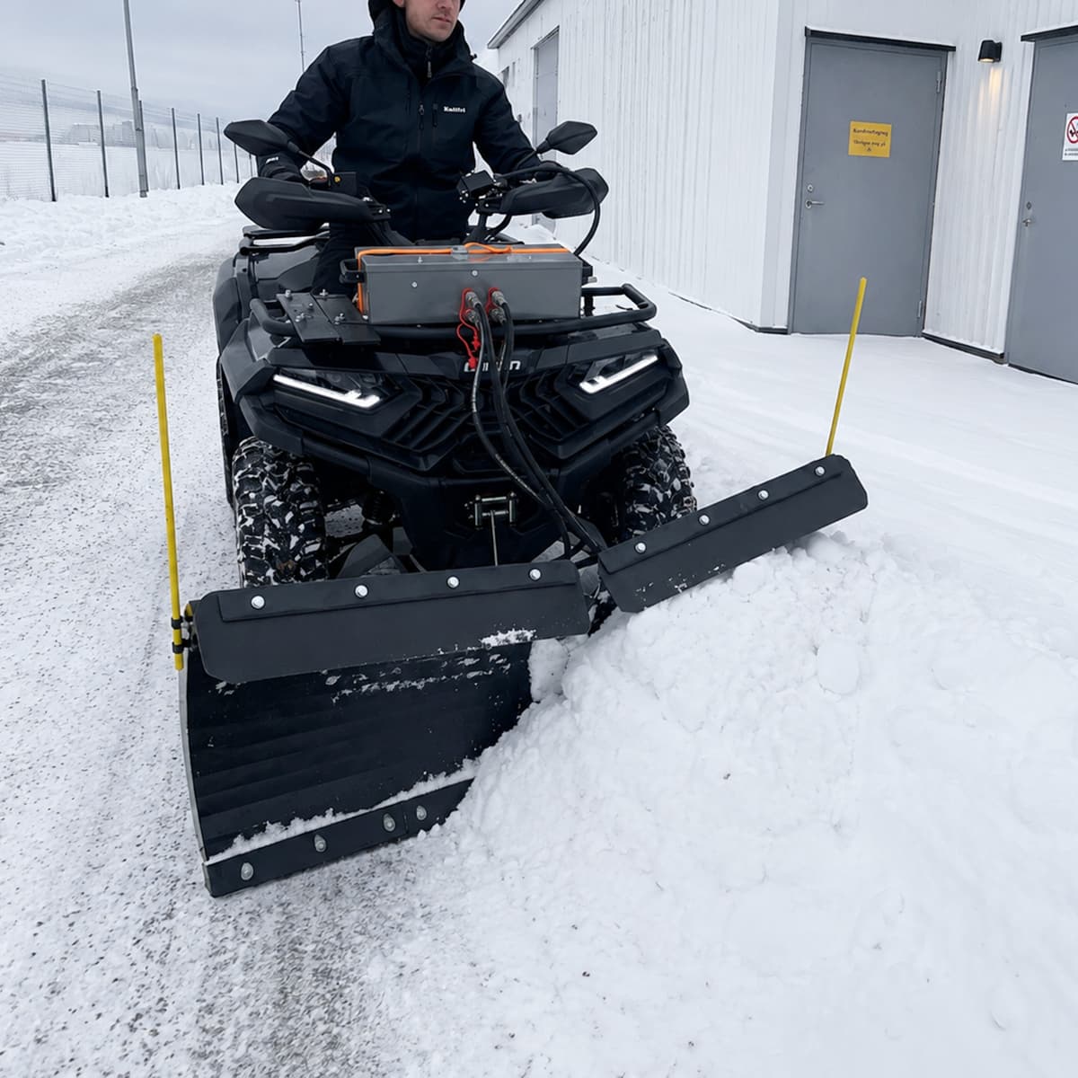 ATV-Nivelaura 150 cm hydraulikoneikolla ja sylinterillä