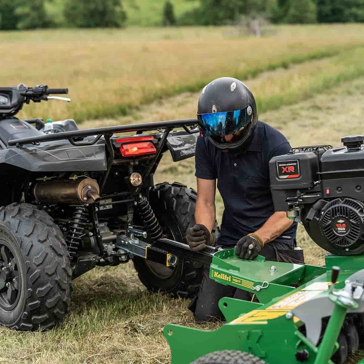 ATV-leikkuri luukulla ja sähköstartilla 1,5 m, Briggs and Stratton 13,5 hv 