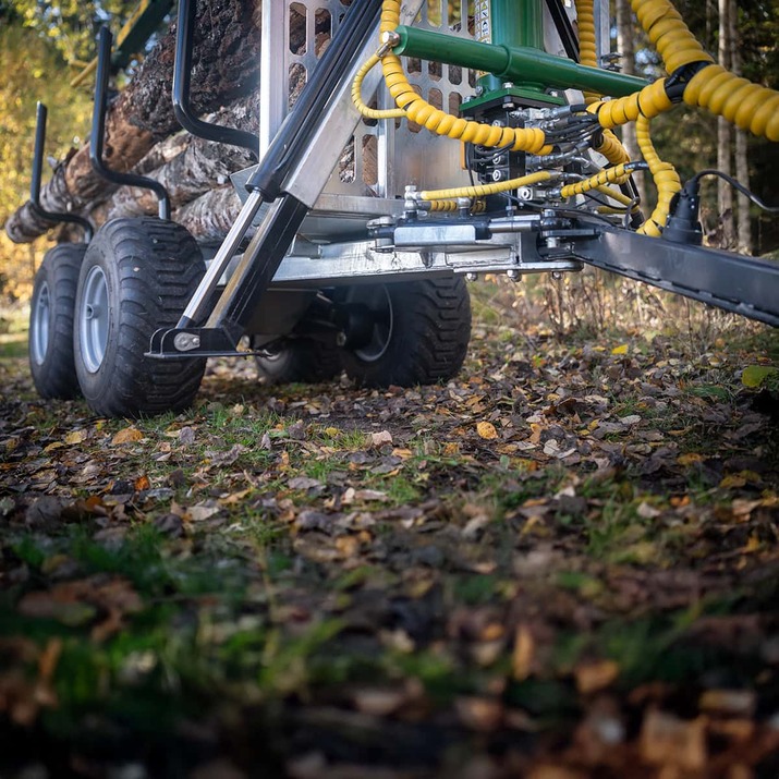 3 tonnin metsävaunu 4,2 m kuormaimella