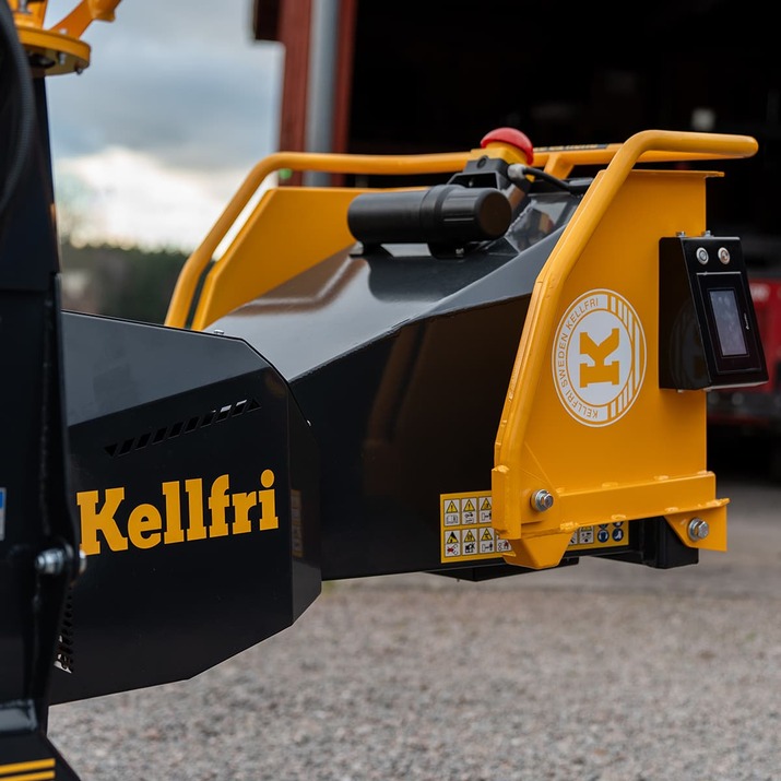 Haketin 150, jossa on hydraulinen syöttö