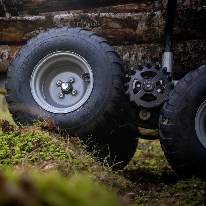 3 tonnin metsävaunu 4,2 m kuormaimella