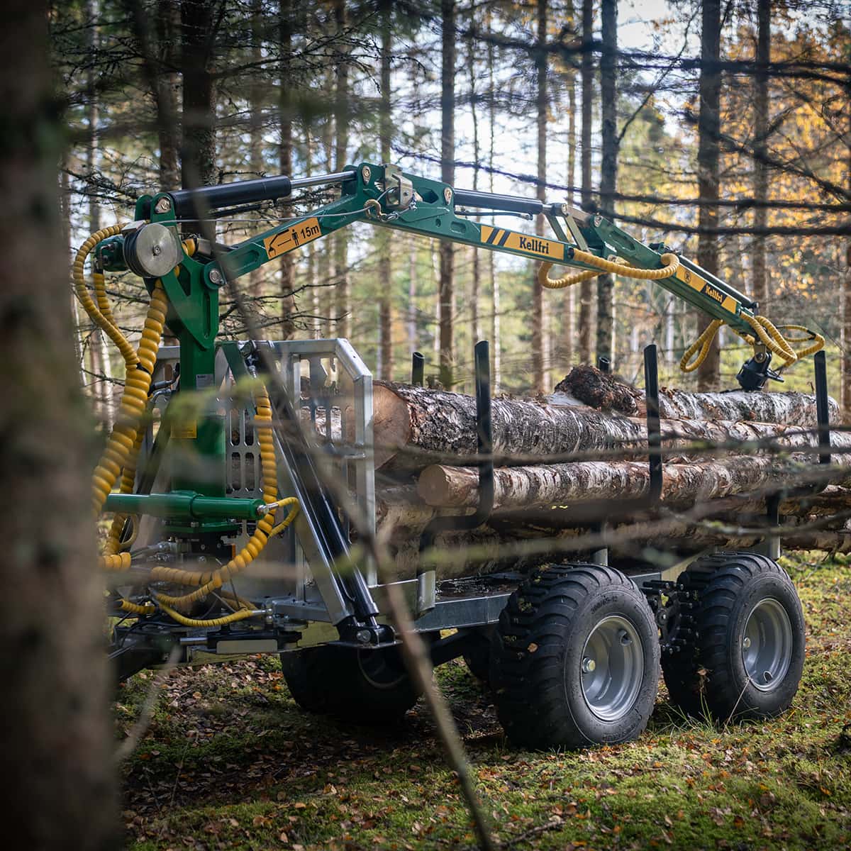 3 tonnin metsävaunu 4,2 m kuormaimella